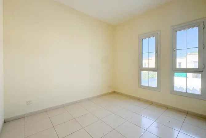 3 Bed Townhouse To Rent in Springs 11