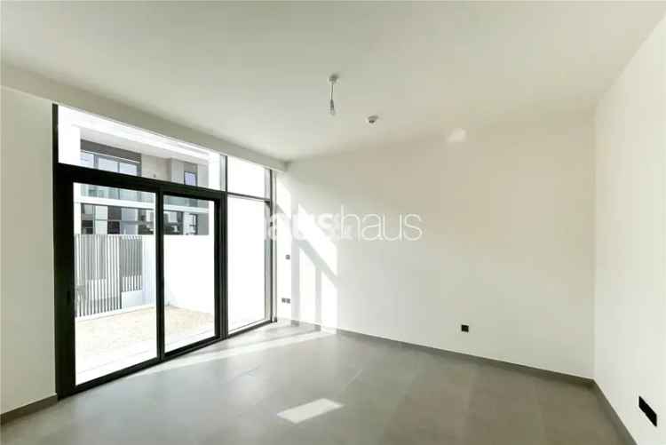 3 Bedroom Townhouse For Sale