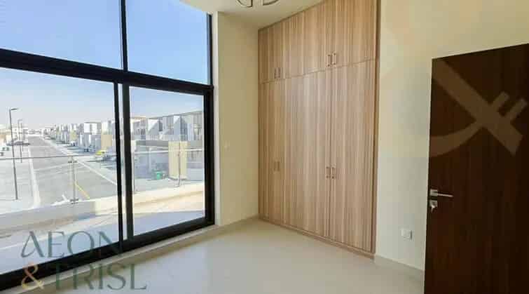 Buy 4 Bedroom Villa in Mohammed Bin Rashid City with Balcony and Amenities