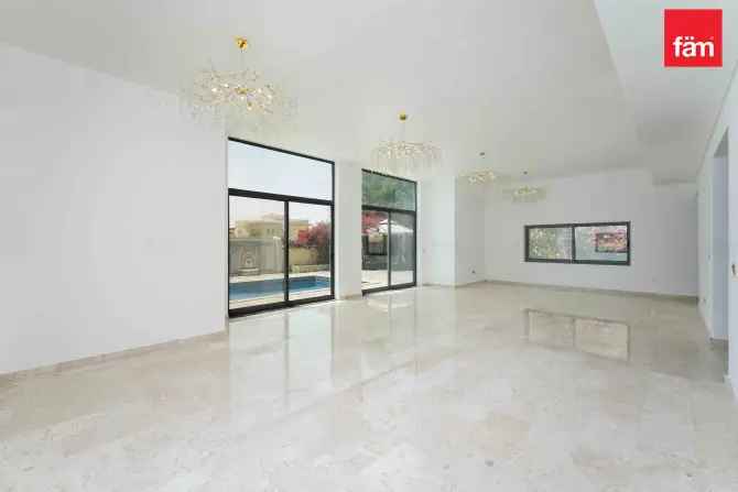 5 Bed Villa To Rent in Ponderosa