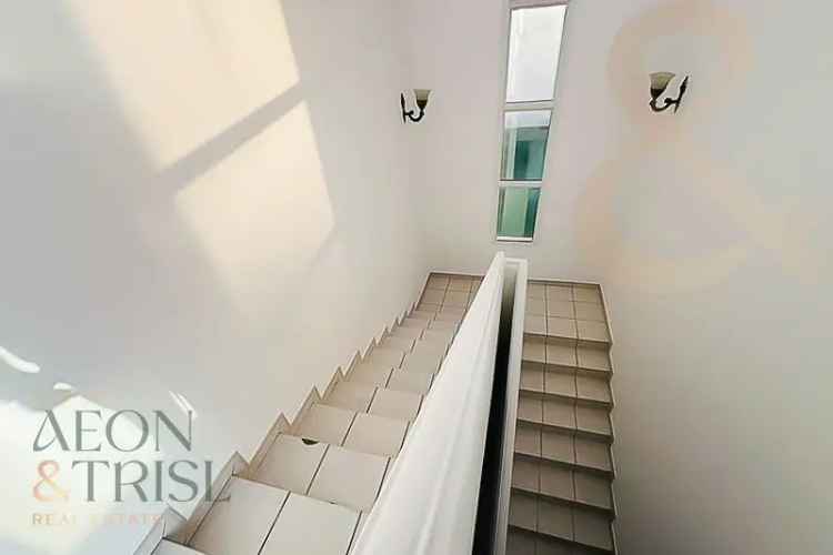 5 BHK Maid School Public Transport
