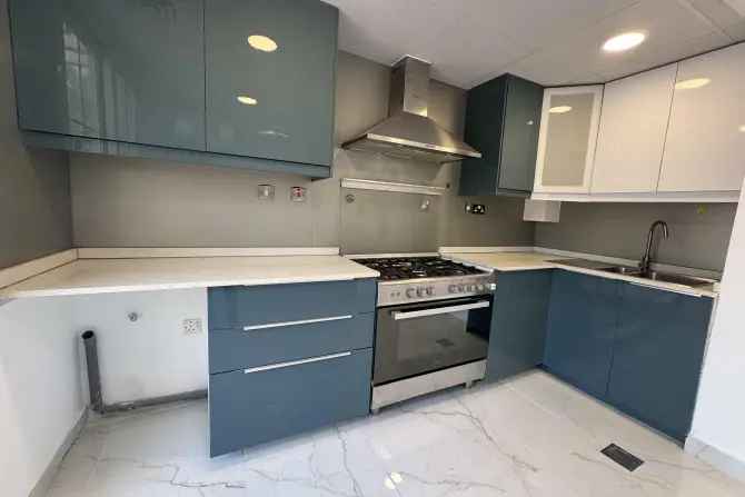 2 Bed Townhouse To Rent in Springs 3