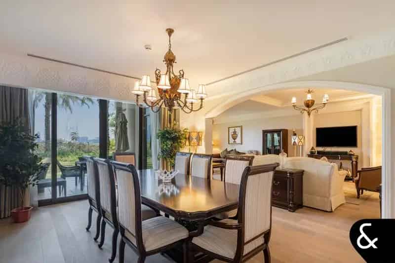 5 Bedroom Villa for Sale in Jumeirah Zabeel Saray, The Crescent, Palm Jumeirah.