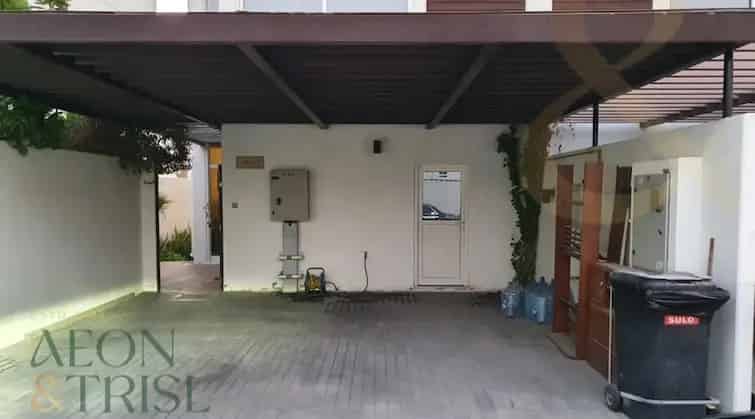 Rent 3 Bedroom Townhouse in Jumeirah Village Circle with Private Pool