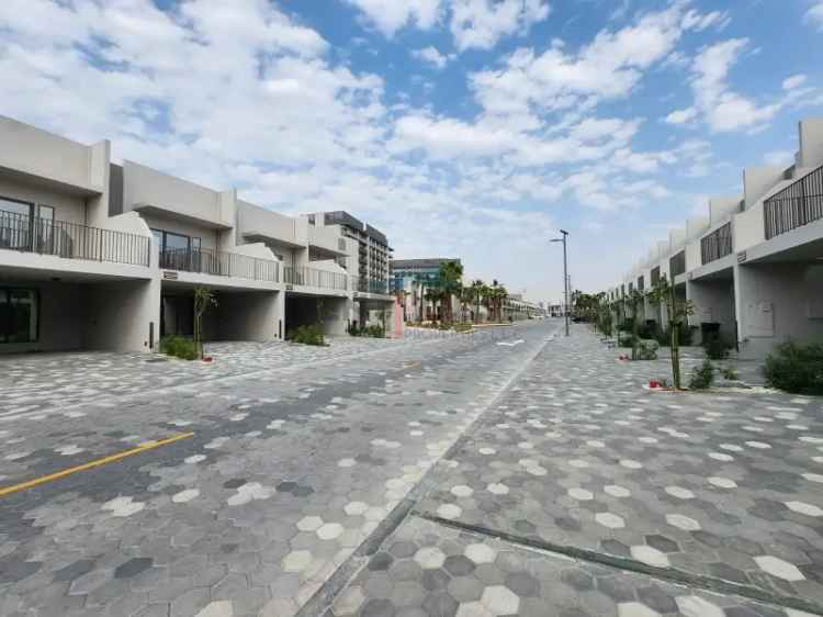 Rent Townhouse in Mohammed Bin Rashid City 3 Bedrooms Smart Home