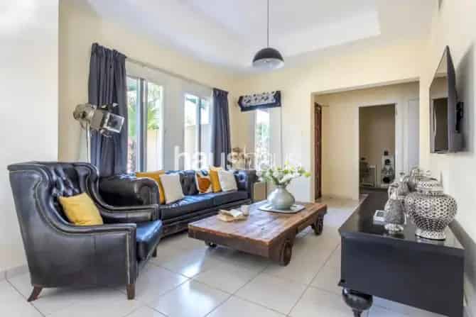 3 Bed Villa To Rent in Springs 8