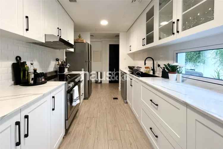 3 Bedroom Townhouse For Sale
