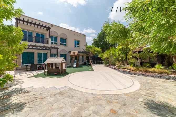 5 Bed Villa To Rent in JVT District 3