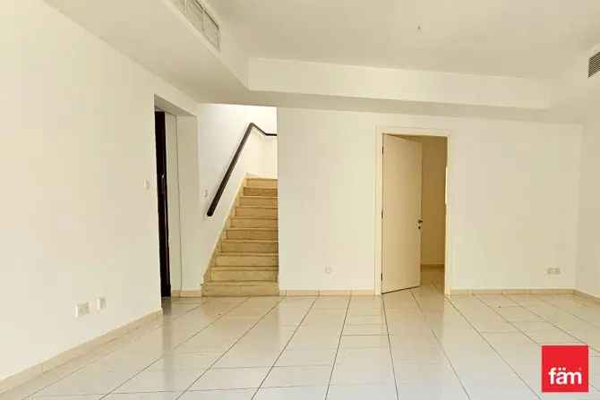 3 Bed Villa To Rent in Springs 15