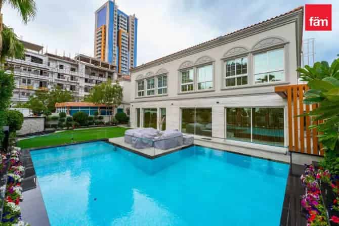 5 Bed Villa For Sale in JVT District 4