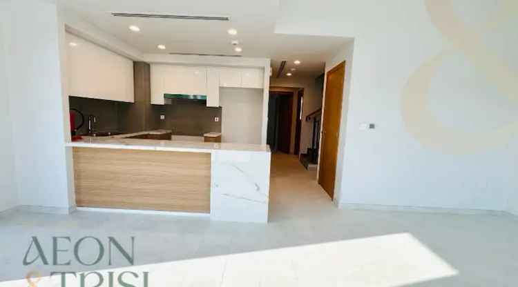 4 Bedroom 2517 Sq.Ft. Villa for Rent in Dubailand, Dubai