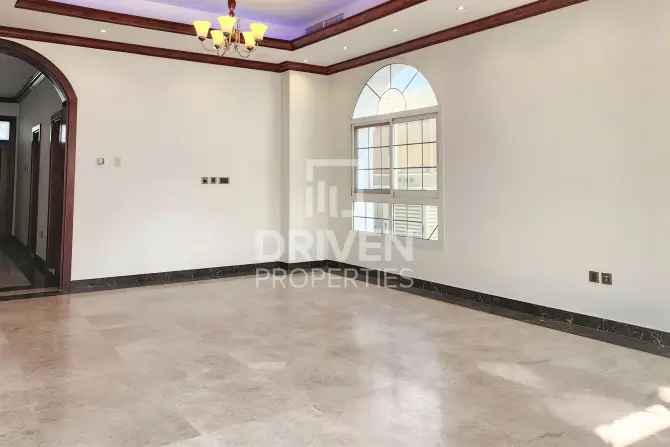 5 Bed Villa To Rent in Ponderosa