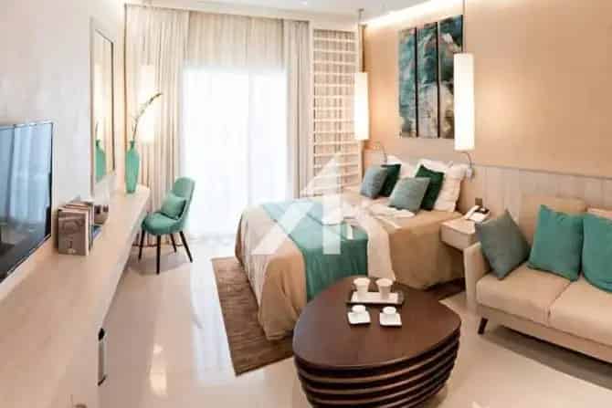 Studio Apartment For Sale in Golf Views Seven City