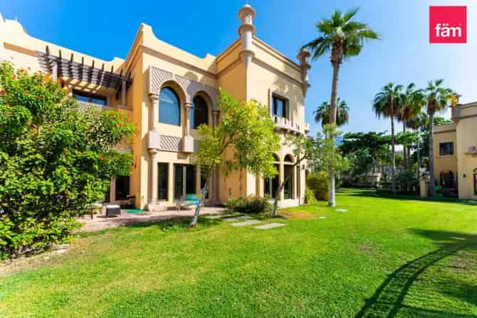 4 Bed Villa For Sale on Frond M