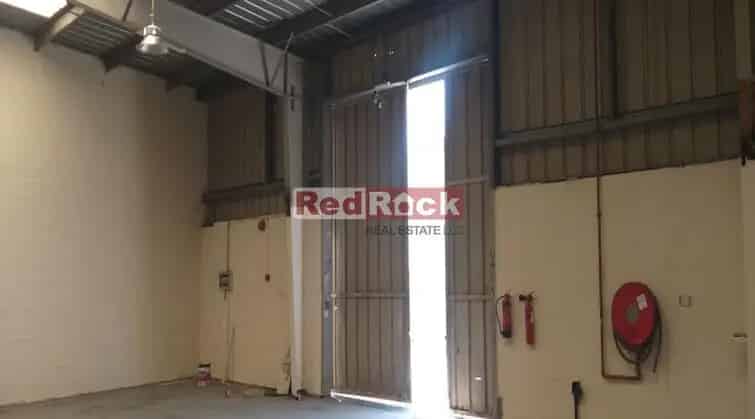 Warehouse for Rent in Ras Al Khor with Spacious Layout and Amenities