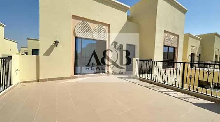 Luxury 4 Bedroom Villa for Rent in Nad Al Sheba Dubai with Maid's Room