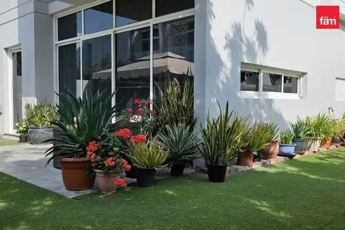3 Bed Townhouse For Sale in Arabella 2