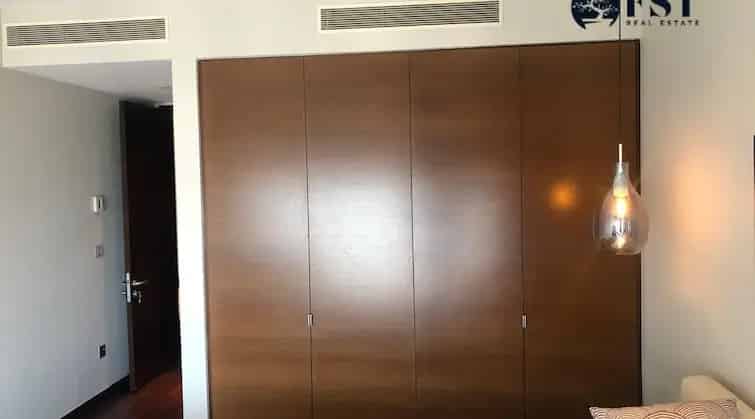 For Rent 2 Bedroom Apartment with Canal View Burj Khalifa Downtown Dubai