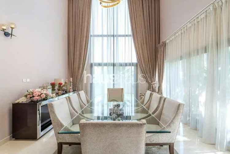 6 Bedroom Villa For Sale