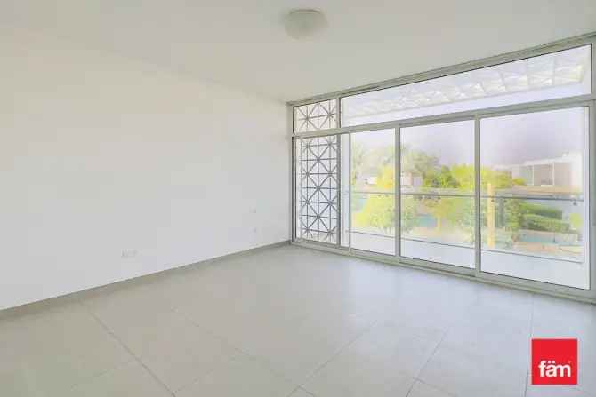 3 Bed Townhouse For Sale in Arabella 1