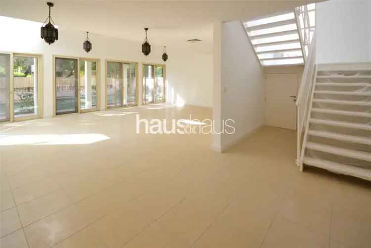 5 Bedroom Villa To Rent