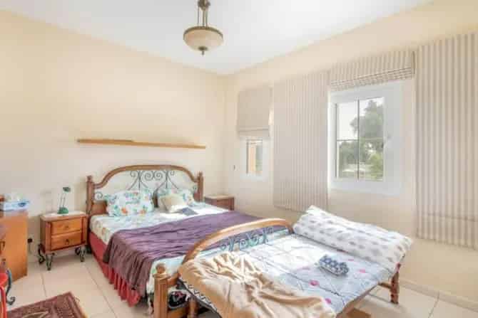 3 Bed Villa For Sale in Springs 4
