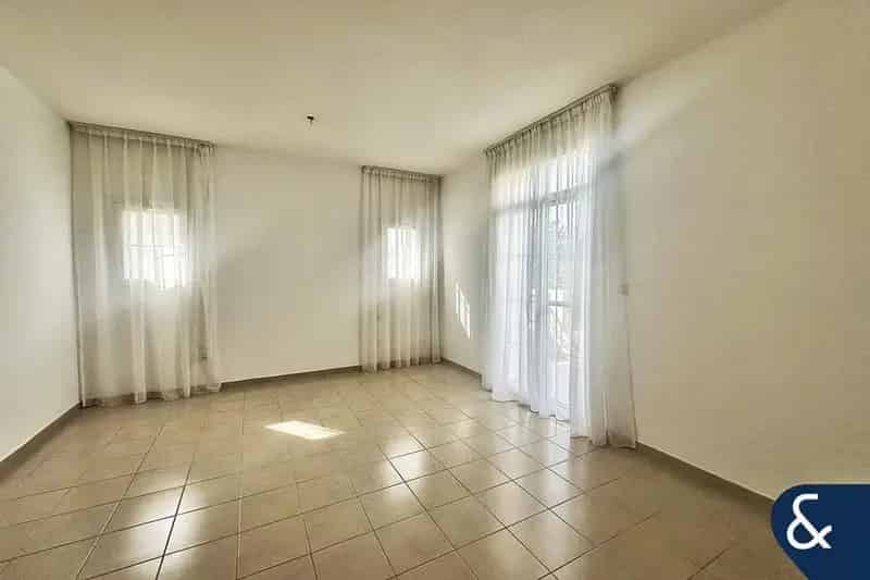 3 Bedroom Villa for Sale in Ghadeer 1, Ghadeer, The Lakes.