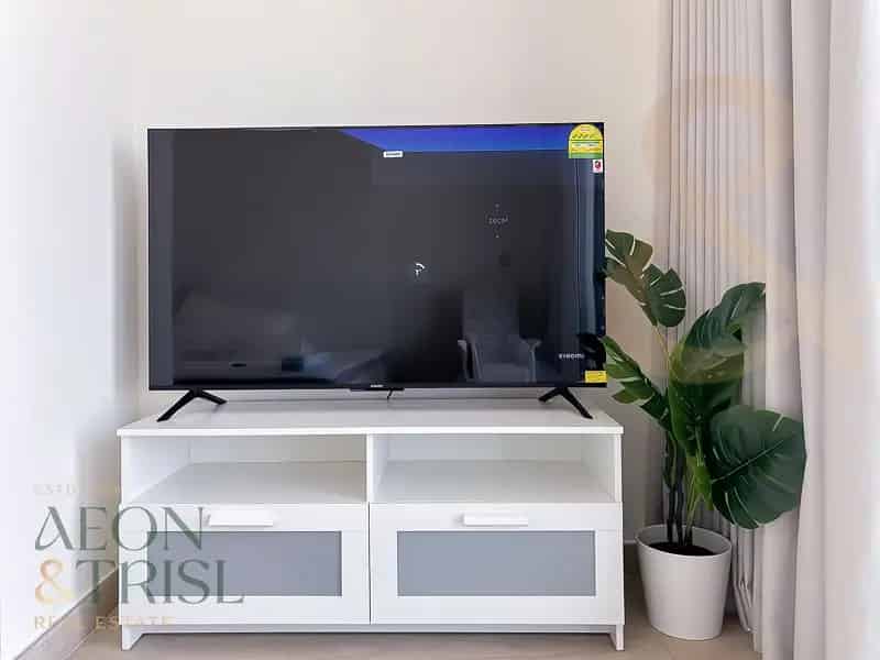 Studio Furnished Pool and Burj Khalifa View
