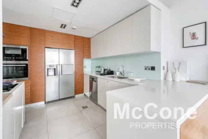 2 Bed Apartment For Sale in The Residences 8