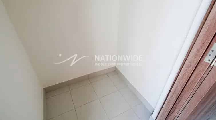 Rent 2 Bedroom Apartment in Al Ghadeer Abu Dhabi with Modern Amenities