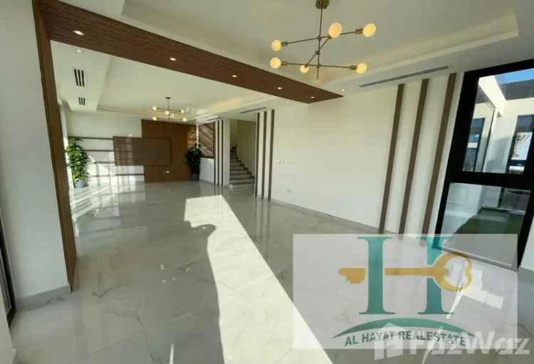 5 Bedroom Apartment for sale at Golf Community