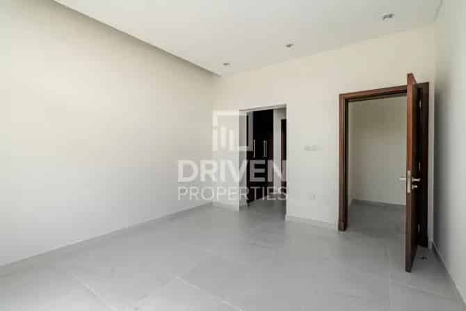4 Bed Villa To Rent in District One