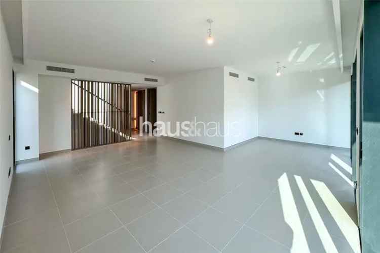 4 Bedroom Villa To Rent