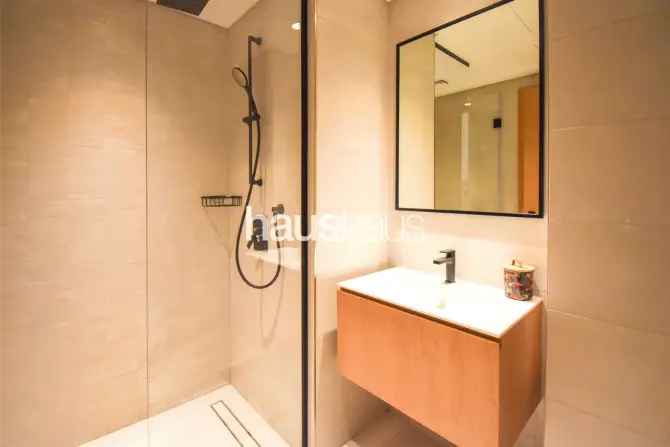 Studio Apartment For Sale in Marquise Square Tower