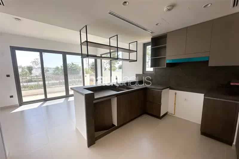 4 Bedroom Villa To Rent