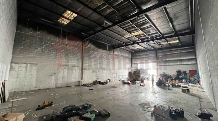 Rent Warehouse in Sharjah Industrial Area 18 with Key Features