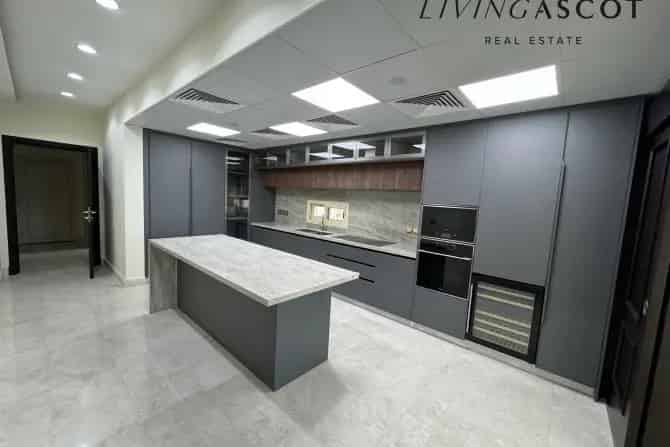 4 Bed Villa To Rent in Meadows 1