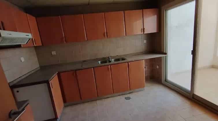 Rent 1 Bedroom Apartment in Dubai Silicon Oasis with Pool View