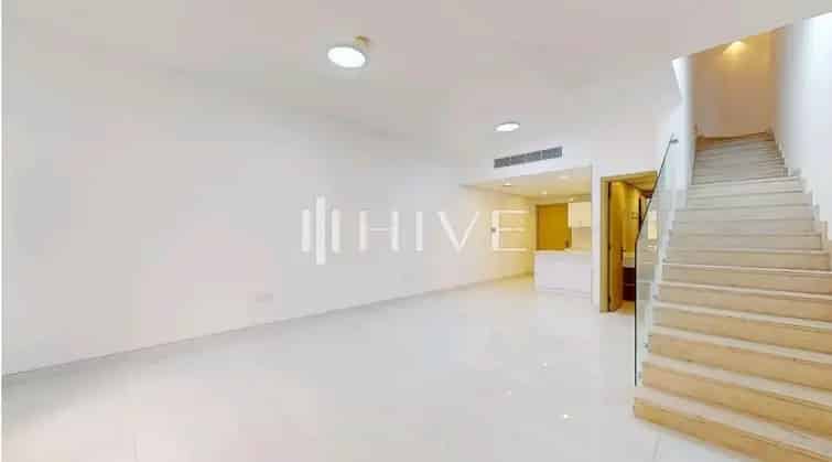 Rent 3 Bedroom Townhouse in Jumeirah Village Circle with Modern Features