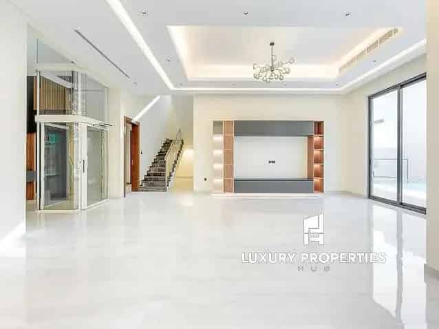 Brand New Huge Plot Vacant Private Pool