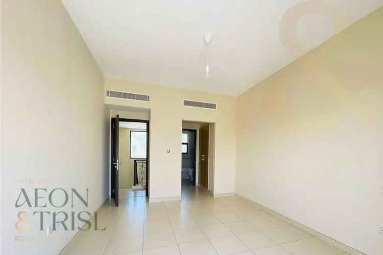 Spacious 3 Bed Plus Maid Vacant Landscaped