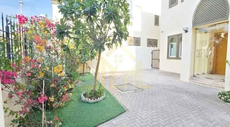 Rent 3 Bedroom Villa in Regional Jumeirah Park Dubai with Spacious Garden