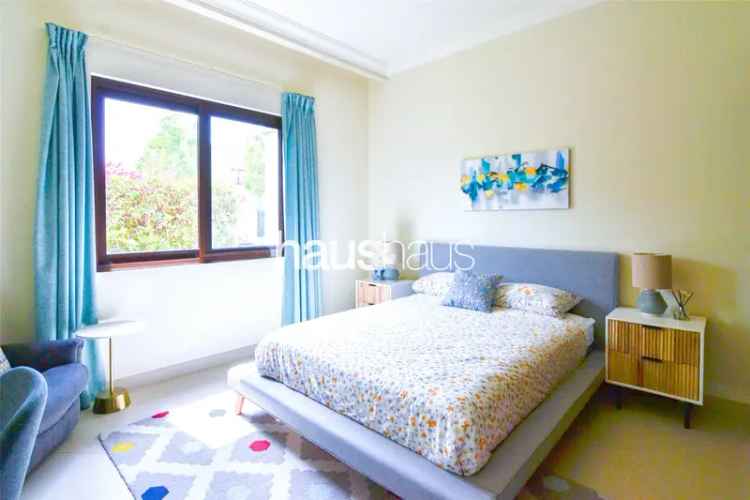 6 Bedroom Villa For Sale
