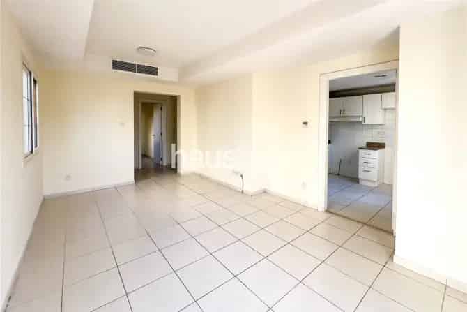 2 Bed Villa To Rent in Springs 9
