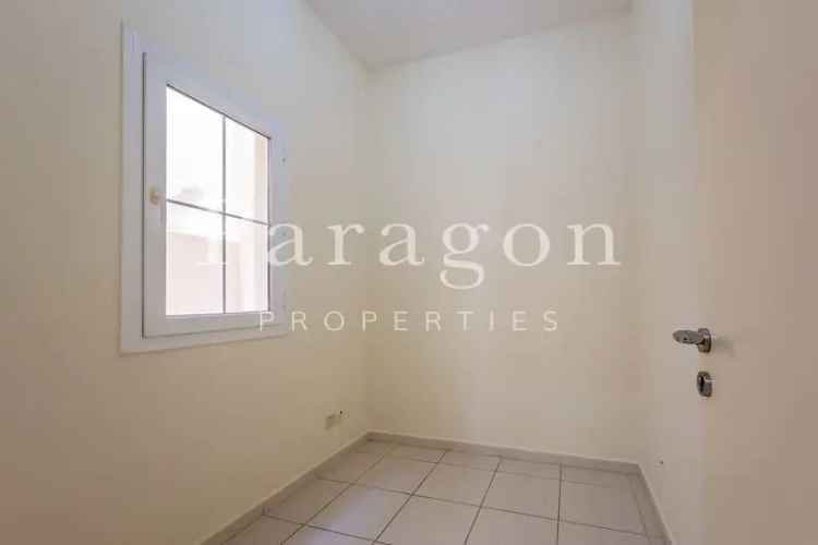Great Location Type 4M Easy to View