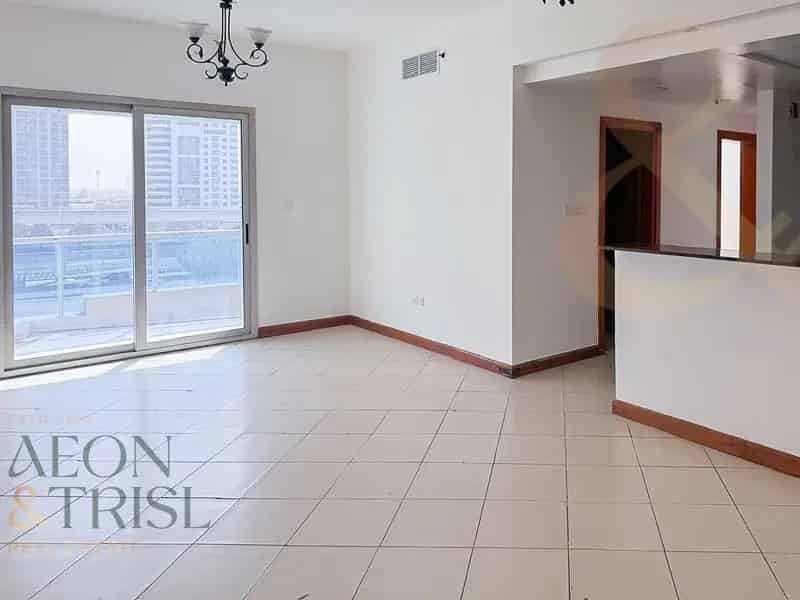 Rent Two Bedroom Apartment in Dubai Marina with Balcony