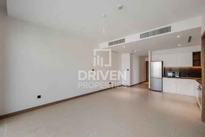 2 Bed Apartment Vida Dubai Marina Sea View