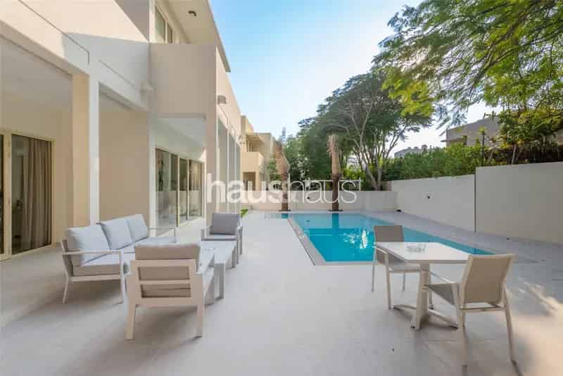 4 Bedroom Villa For Sale