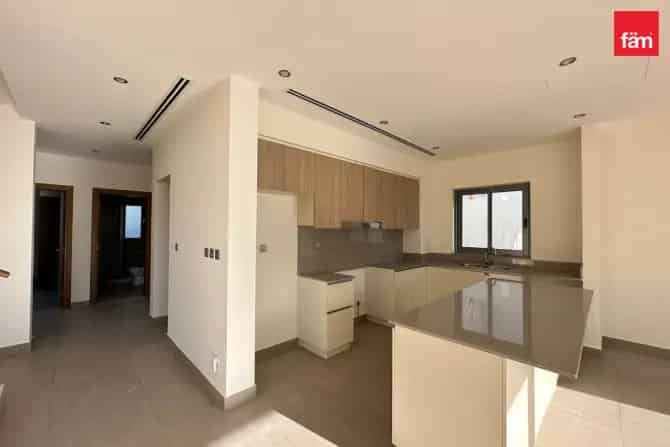 4 Bed Villa To Rent in Sidra 1