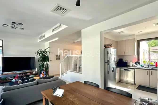 3 Bed Townhouse For Sale in Mira Oasis 1